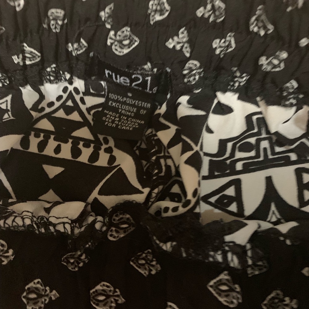 2 Rue 21 pants size small - Picture 5 of 5